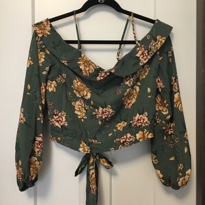 Cold shoulder top with bow
